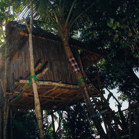 Nyuh Bengkok Tree House Batununggul Exterior foto