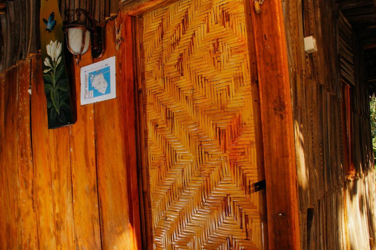 Nyuh Bengkok Tree House Batununggul Exterior foto