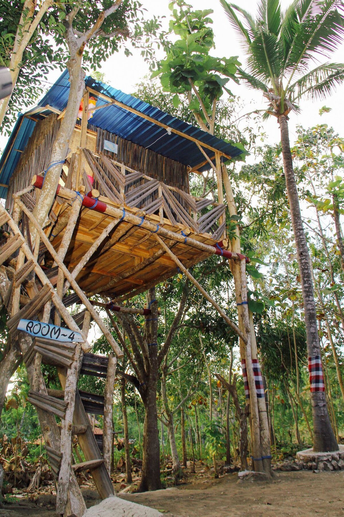 Nyuh Bengkok Tree House Batununggul Exterior foto